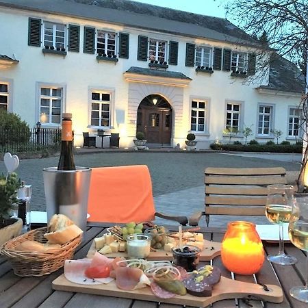 Karolingerhof Hotel Krov Exterior photo