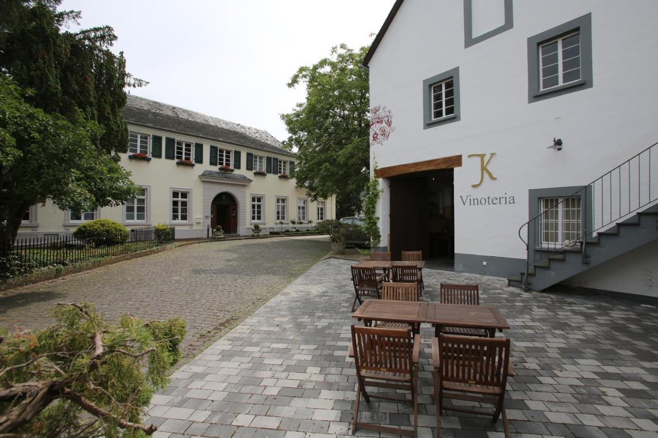 Karolingerhof Hotel Krov Exterior photo